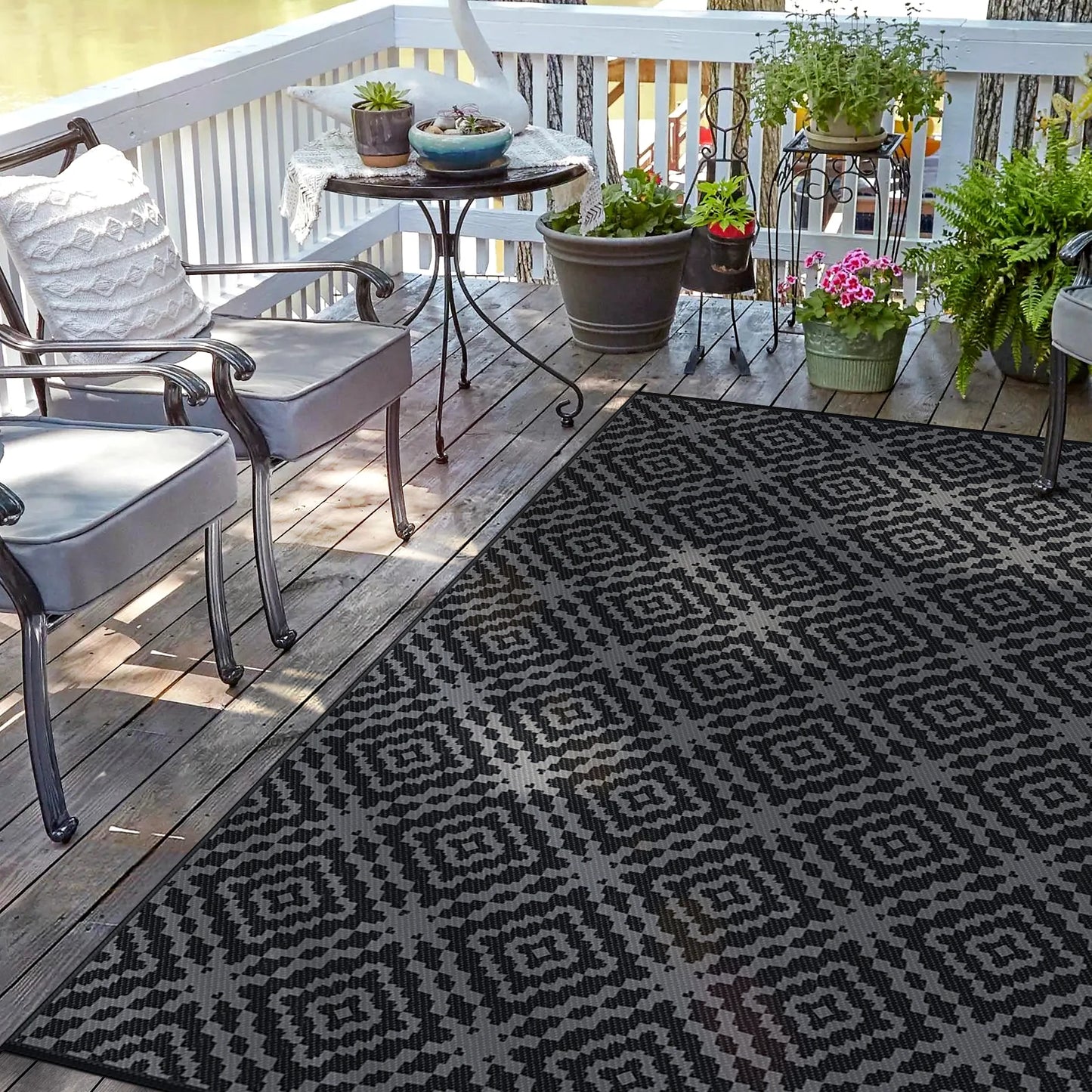 Outdoor Camping Rug Waterproof 6x9FT Reversible Stain&UV Resistant Plastic Straw RV Rug Carpet Mat with Portable Bag&4 Stakes